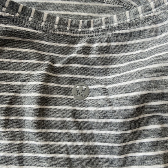 Lululemon crew neck - Picture 2 of 2